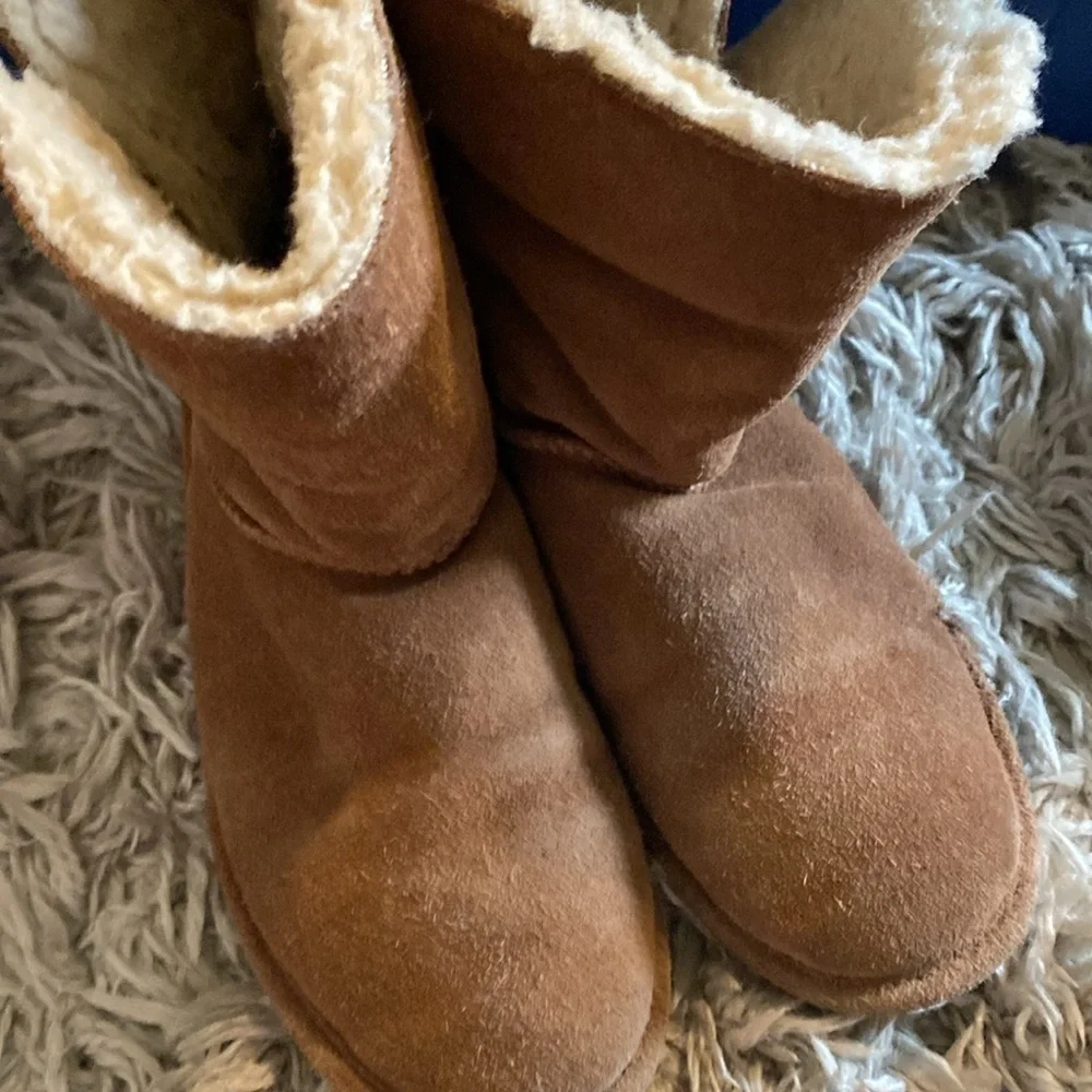 BearPaw winter side toggle boots youth 3